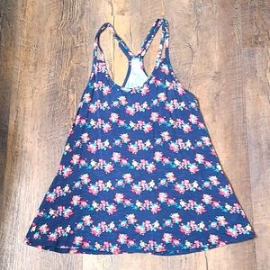 Razor back swing tank